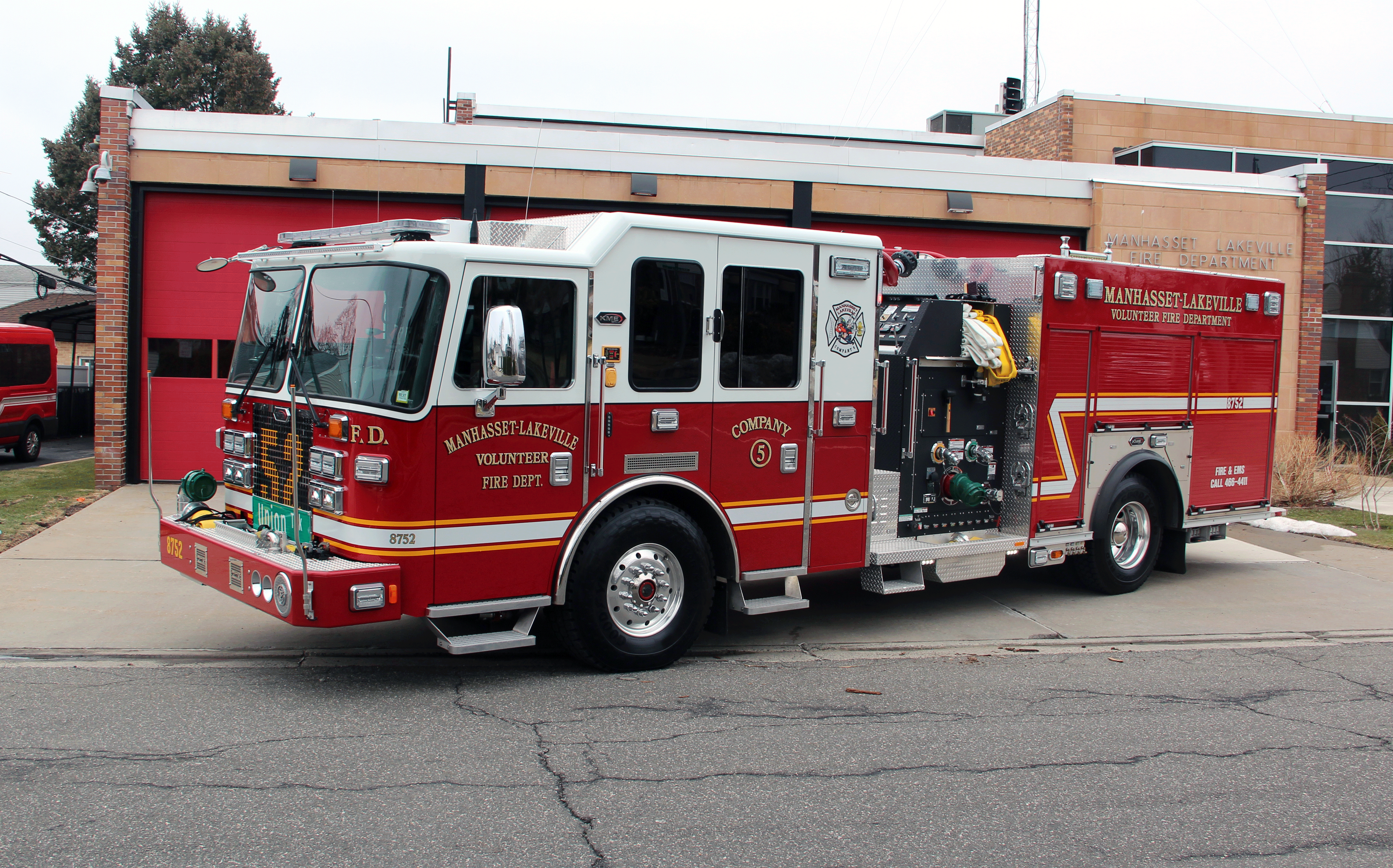 Company 5 - Engine 8752